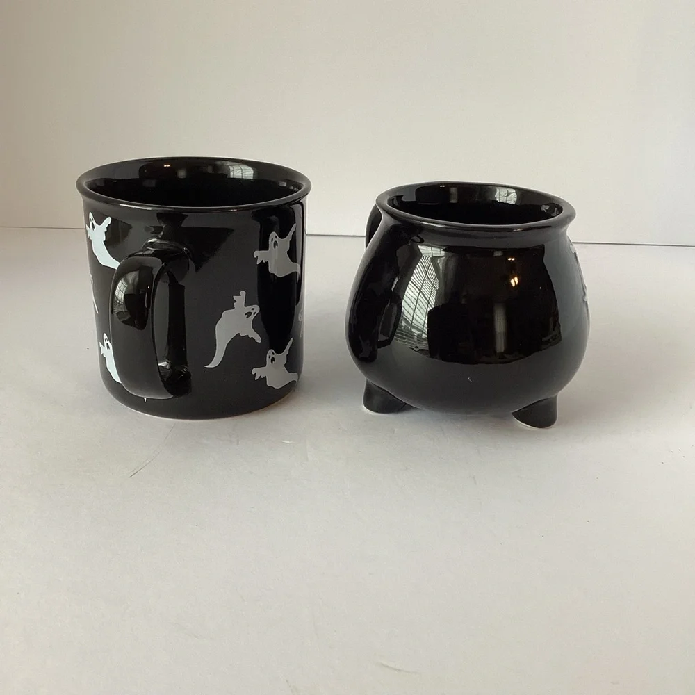 HALLOWEEN: lot of 2 coffee mugs